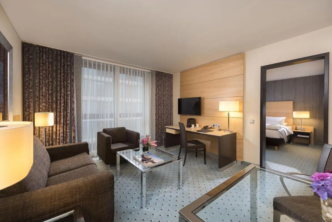 Maritim Hotel Duesseldorf 4*, Dusseldorf